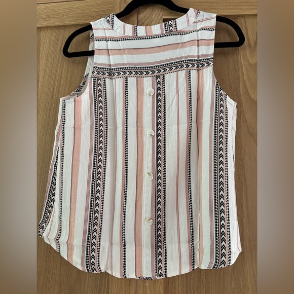 Mine Cream Sleeveless Notched Collar Blouse - Picture 4 of 4